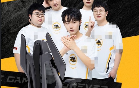 中原朱雀队鏖战嵩山战狼队，游泳预选赛击败，替补奇兵立功。传控打穿防线的简单介绍-九游体育官网